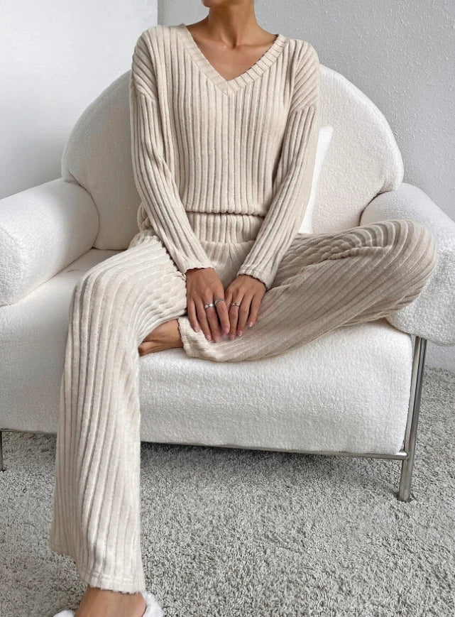 Casual 2-Piece Loungewear Set – Soft, Relaxed Fit for Autumn & Winter