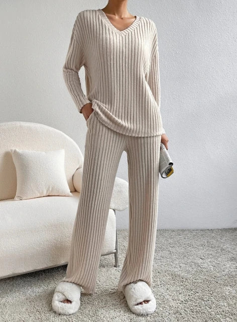 Casual 2-Piece Loungewear Set – Soft, Relaxed Fit for Autumn & Winter