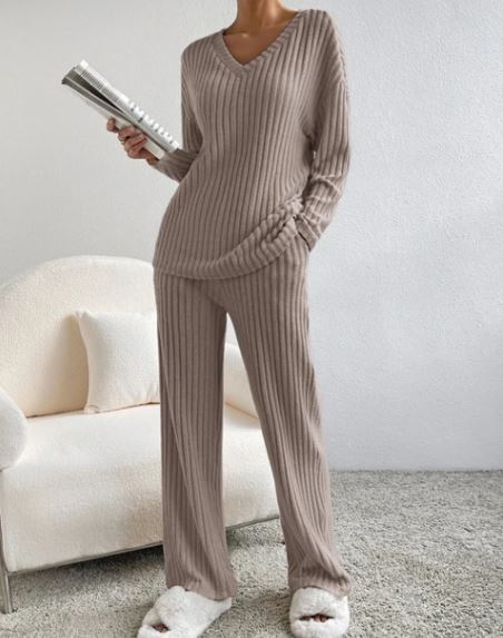 Casual 2-Piece Loungewear Set – Soft, Relaxed Fit for Autumn & Winter