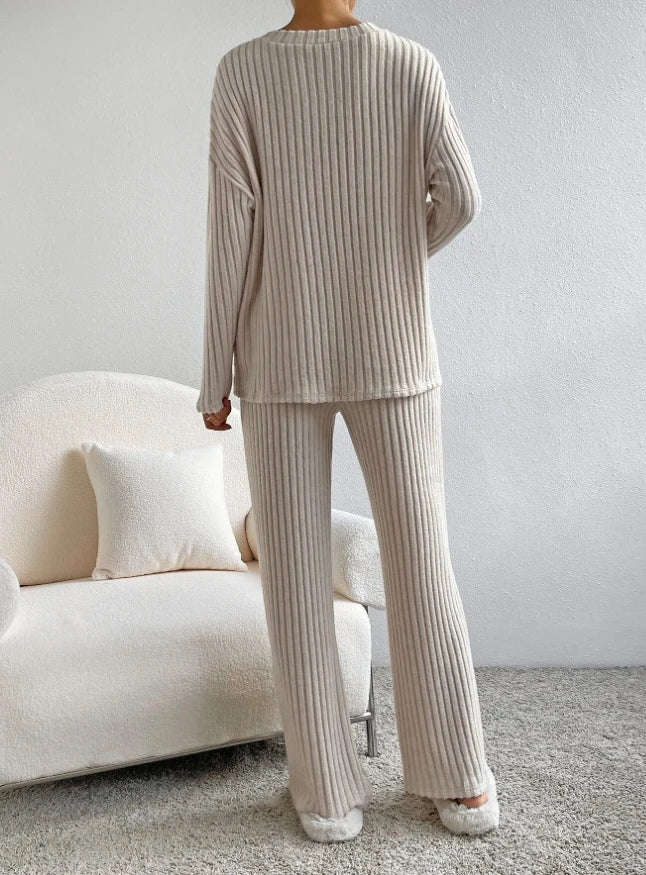 Casual 2-Piece Loungewear Set – Soft, Relaxed Fit for Autumn & Winter